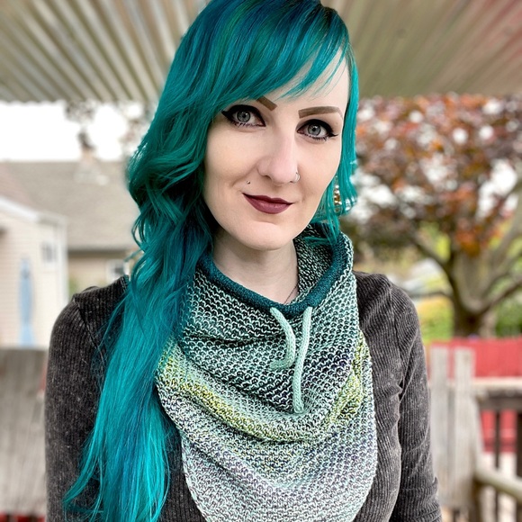 Meet your Posher, Kiersten Darling! - Picture 2 of 4